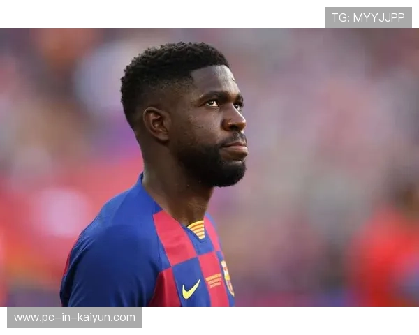 巴萨中场围抢成功，德容直塞制造单刀良机